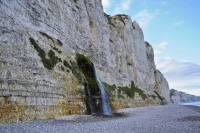 Pisseuse sur les falaises de Fécamp